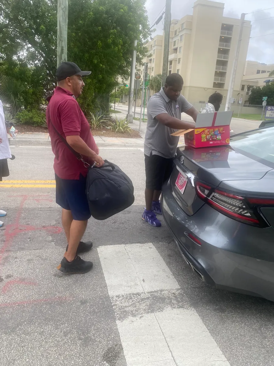 Image hover effect image